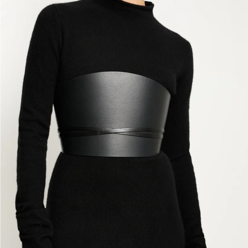 Black Leather Women's Belt